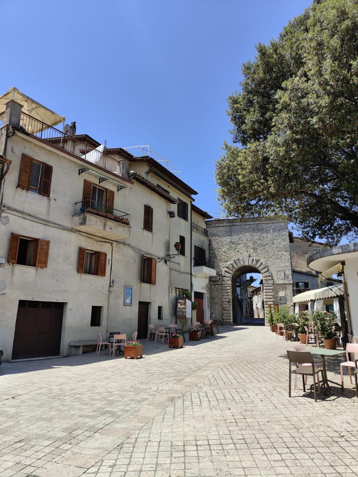 La Casa In Piazza Daire Toffia Dış mekan fotoğraf